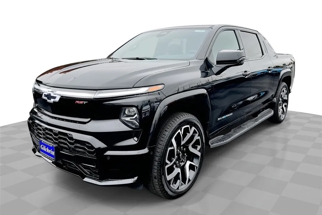 2024 Chevrolet Silverado EV RST photo 1