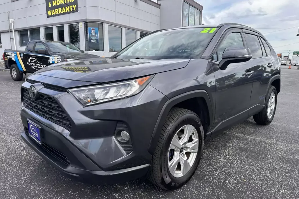 2021 Toyota RAV4 XLE Sport photo 1