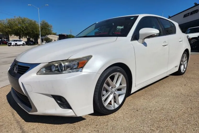 2015 Lexus CT 200h photo 1