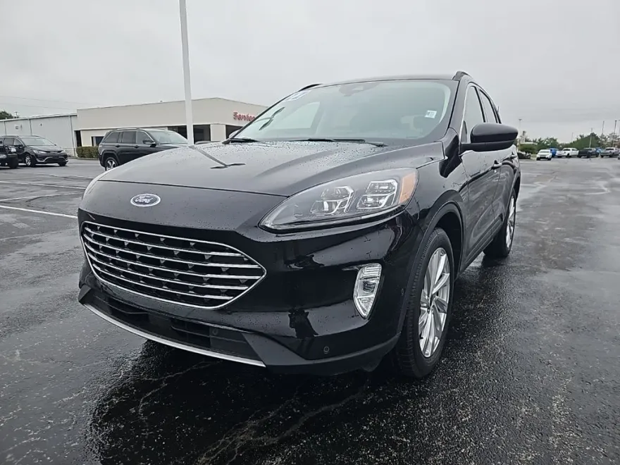 2022 Ford Escape Titanium photo 1