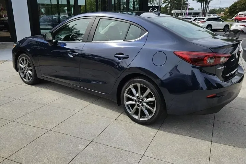 2018 Mazda Mazda3 Grand Touring photo 1