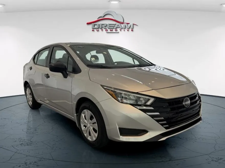 2025 Nissan Versa S photo 1
