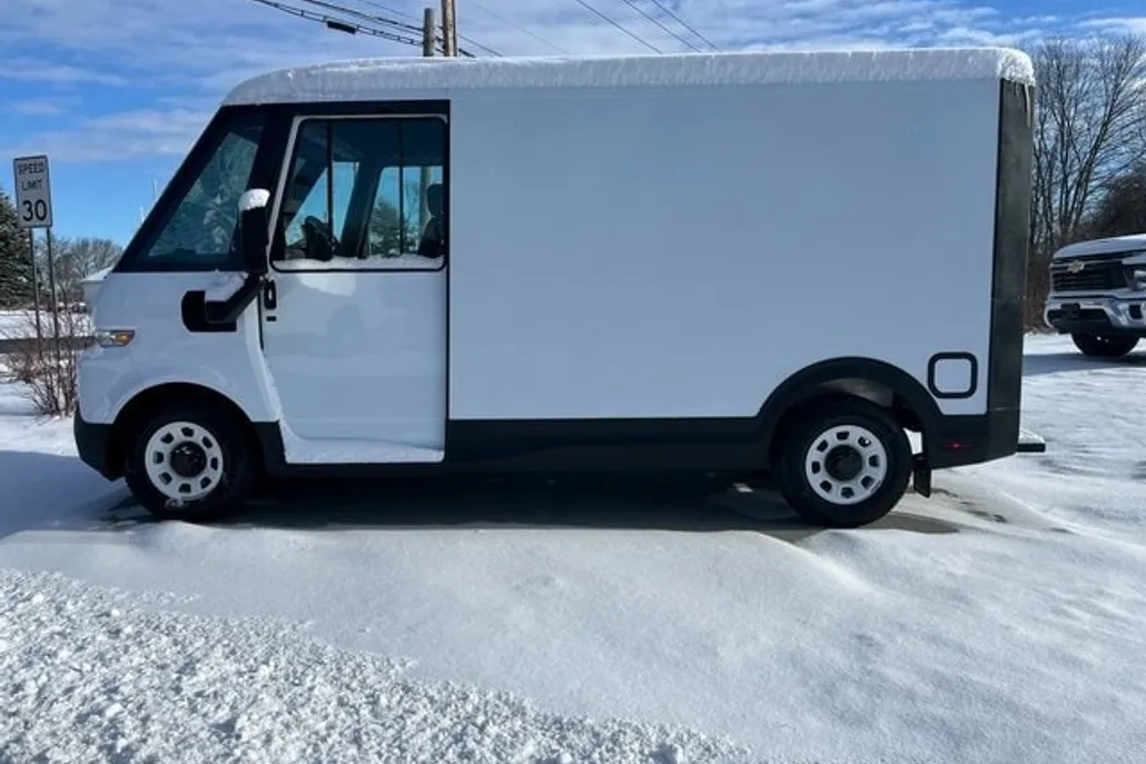 2025 Chevrolet BrightDrop 400 photo 1
