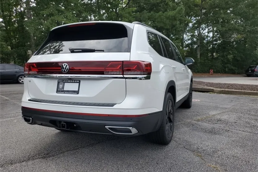 2026 Volkswagen Atlas SE Technology photo 1