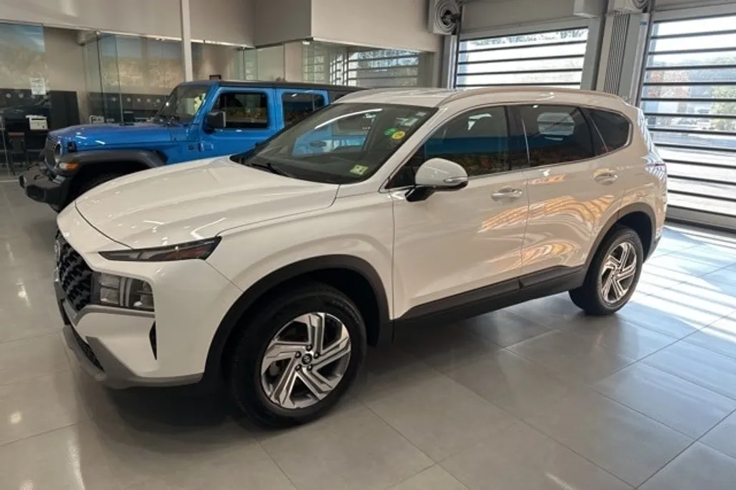 2023 Hyundai Santa Fe SEL photo 1