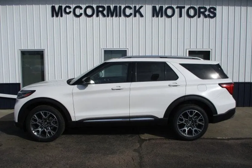 2025 Ford Explorer Platinum photo 1