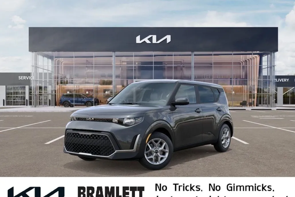 2025 Kia Soul LX photo 1
