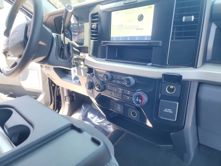 2025 Ford F-250 XL photo 1
