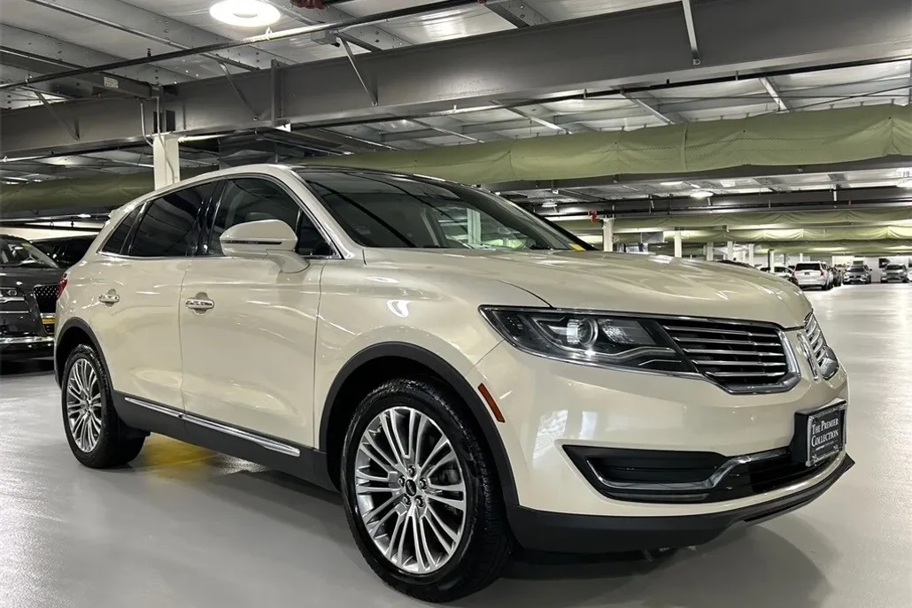 2016 Lincoln MKX Reserve photo 1