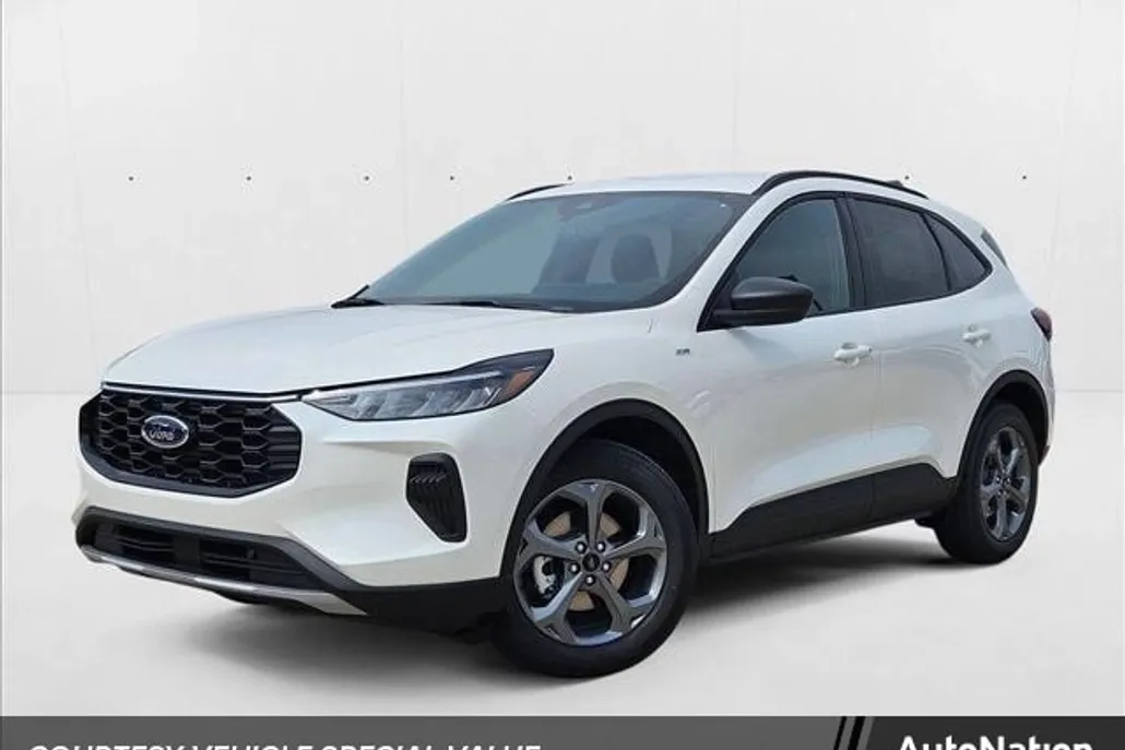 2025 Ford Escape ST-Line photo 1