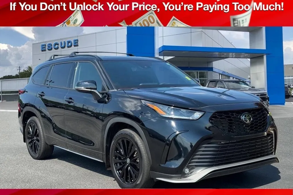 2023 Toyota Highlander L photo 1