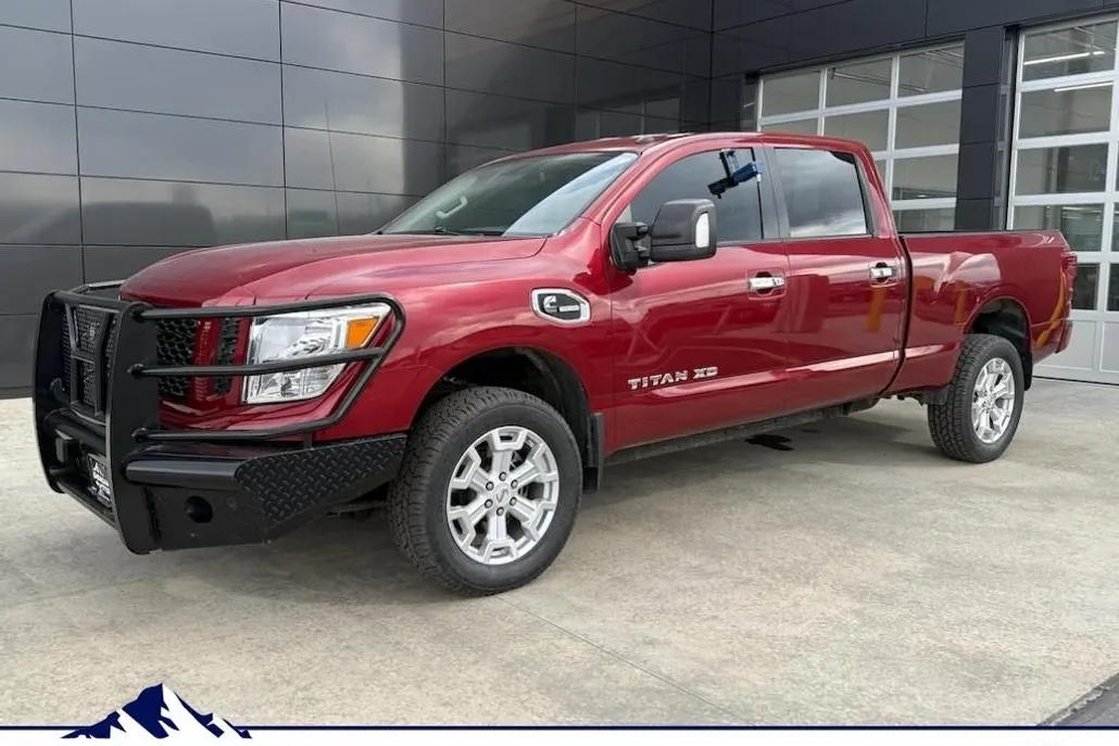 2019 Nissan Titan SV photo 1