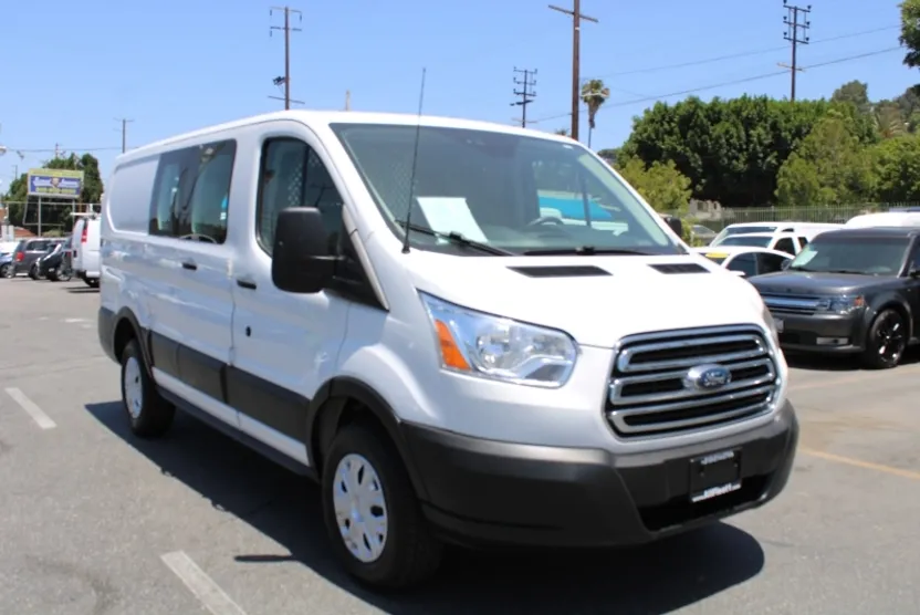 2019 Ford Transit photo 1