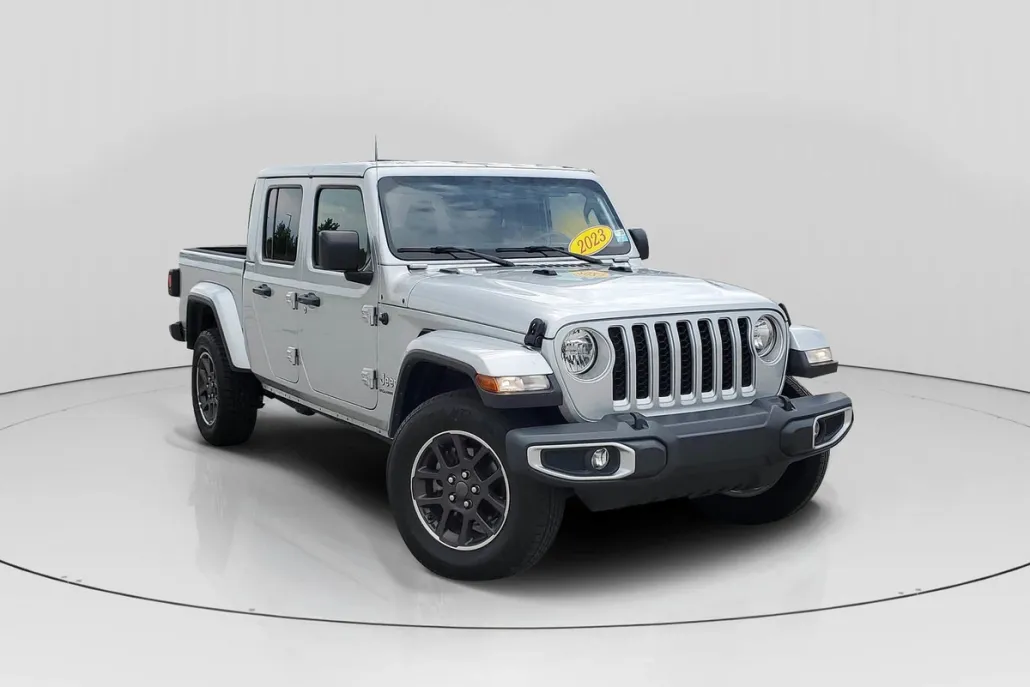 2023 Jeep Gladiator Overland photo 1