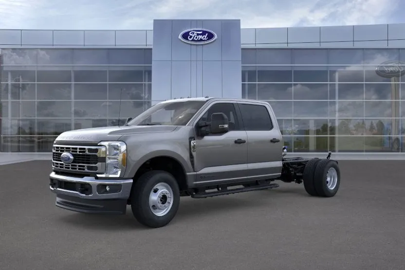 2025 Ford F-350 XL photo 1