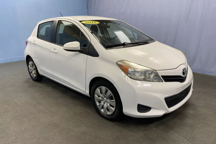 2012 Toyota Yaris photo 1