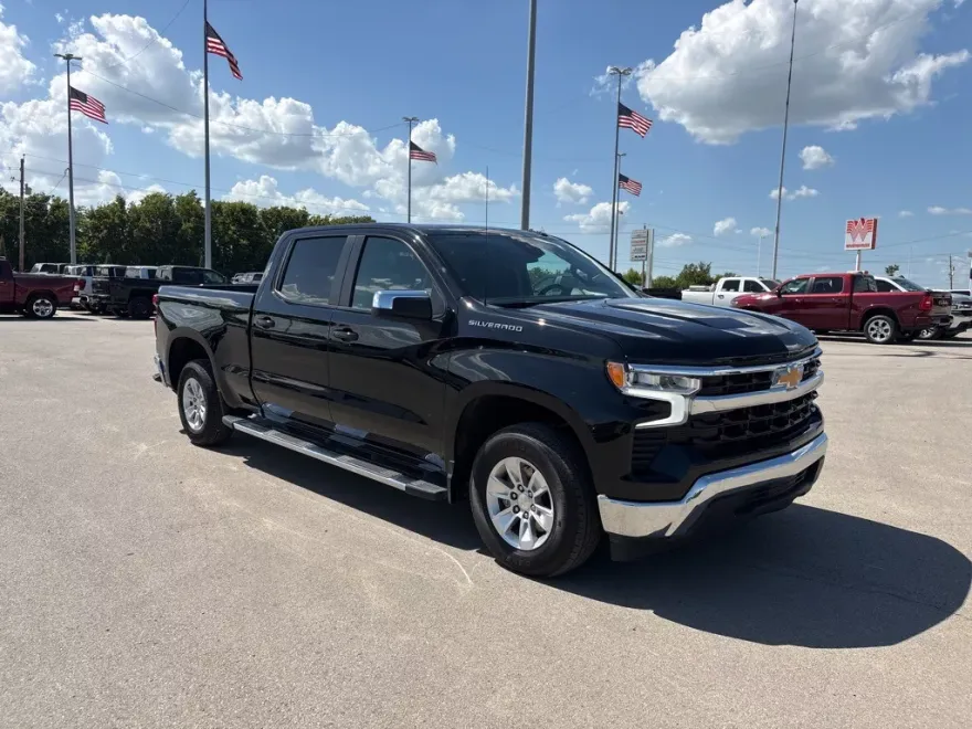2024 Chevrolet Silverado 1500 LT photo 1
