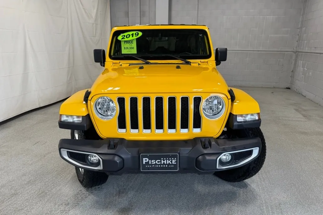 2019 Jeep Wrangler Unlimited Sahara photo 1