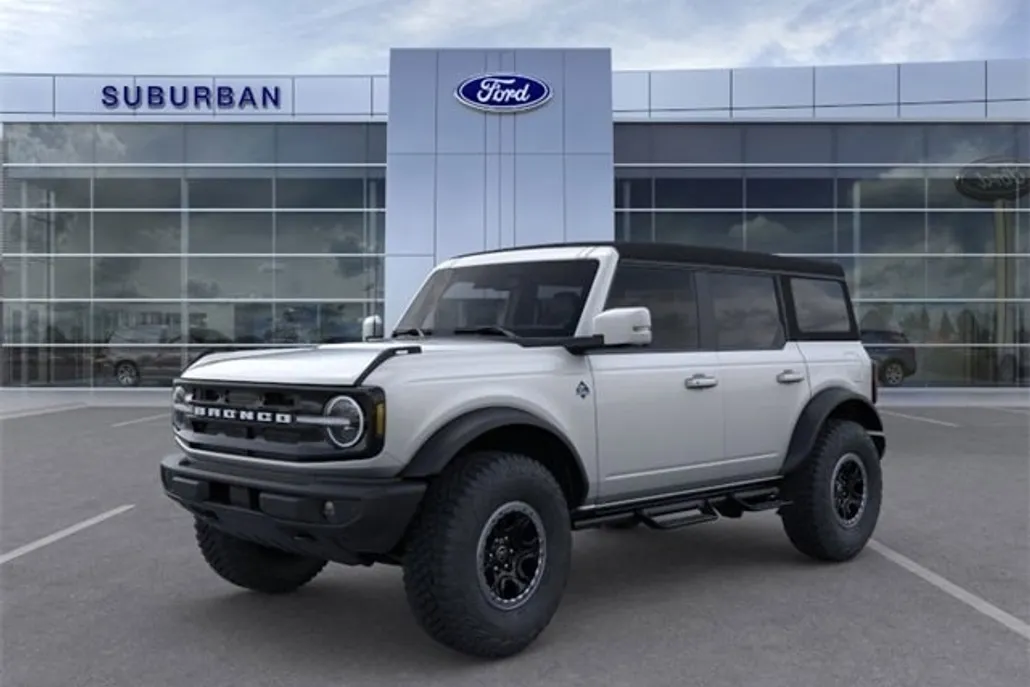 2024 Ford Bronco Outer Banks photo 1
