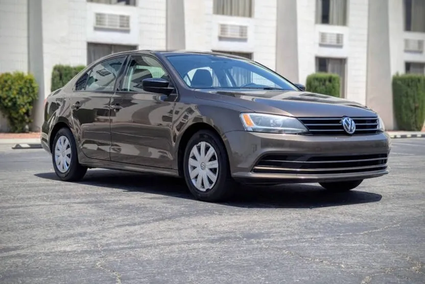 2015 Volkswagen Jetta 2.0 photo 1