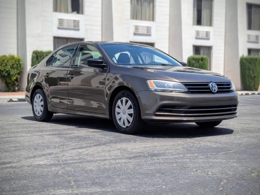 2015 Volkswagen Jetta 2.0 photo 1