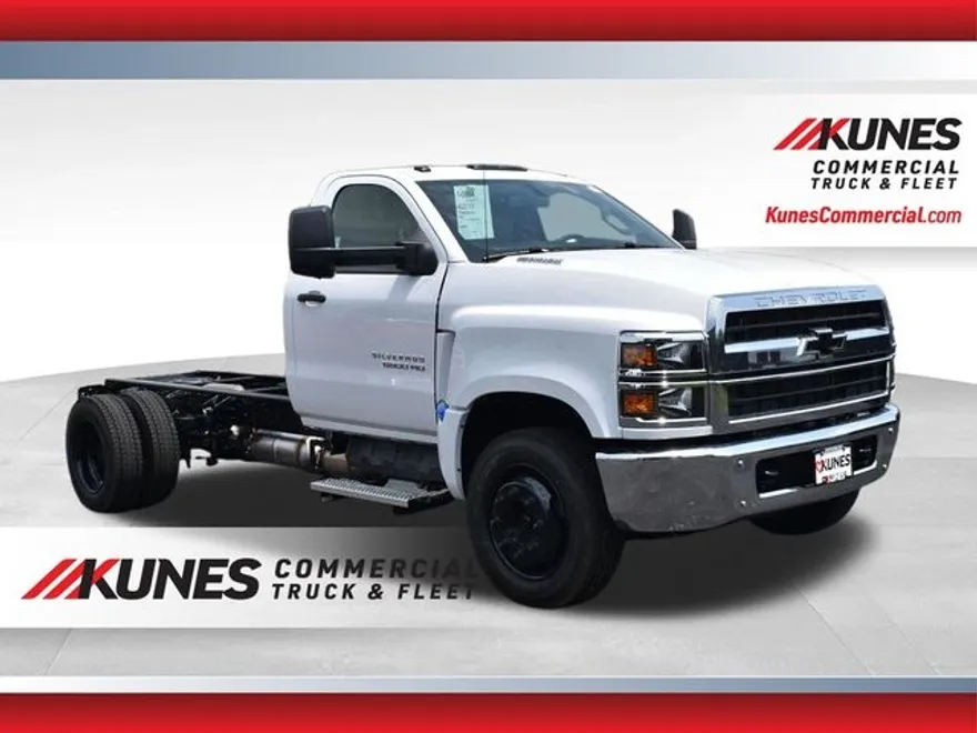 2024 Chevrolet Silverado 5500HD Work Truck photo 1