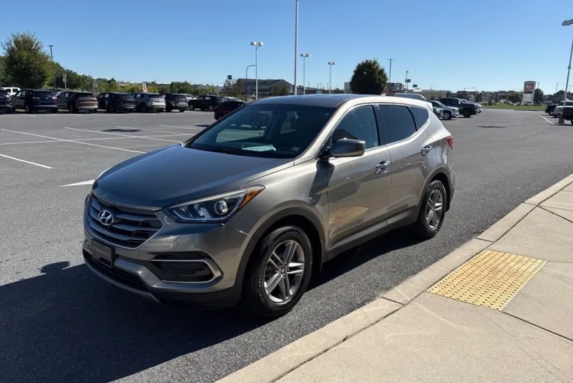 2017 Hyundai Santa Fe Sport photo 1