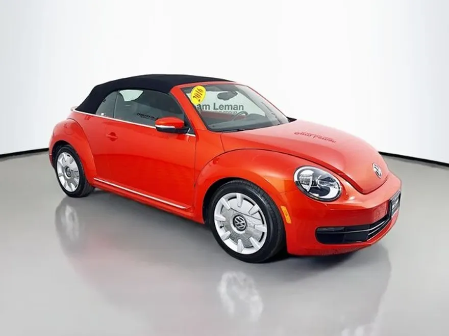 2016 Volkswagen Beetle 1.8T SE photo 1