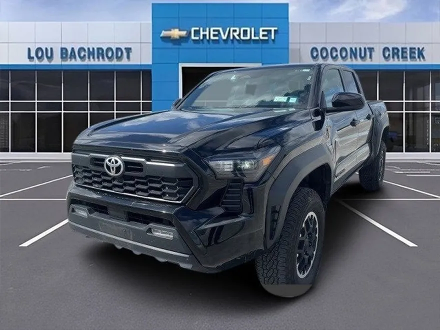 2024 Toyota Tacoma 4x4 SR5 photo 1