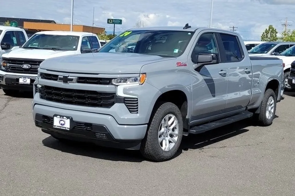 2024 Chevrolet Silverado 1500 RST photo 1