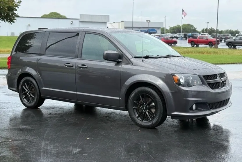 2019 Dodge Grand Caravan GT photo 1