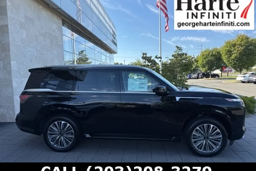 2026 Infiniti QX80 Luxe photo 1