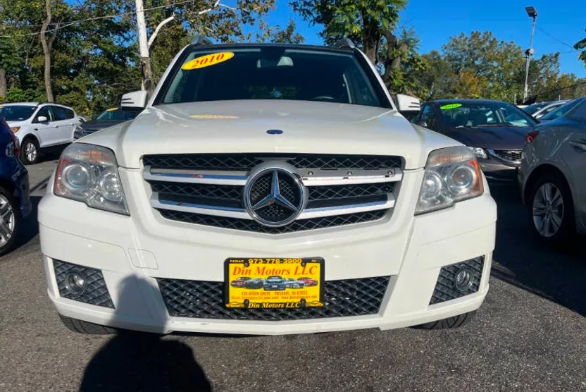 2010 Mercedes Benz GLK 350 4MATIC photo 1