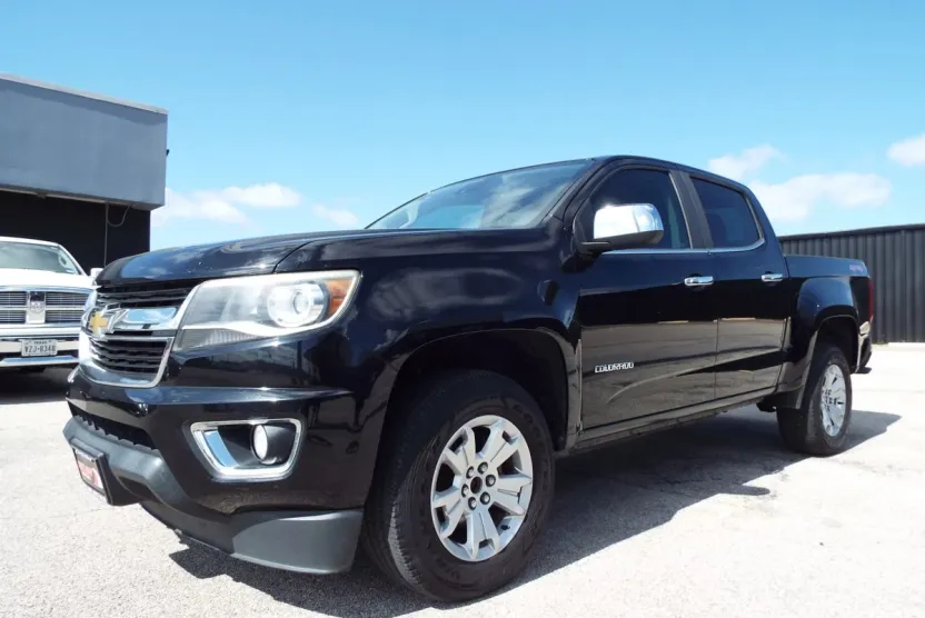 2017 Chevrolet Colorado LT photo 1