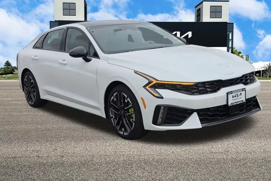 2026 Kia K5 GT-Line photo 1