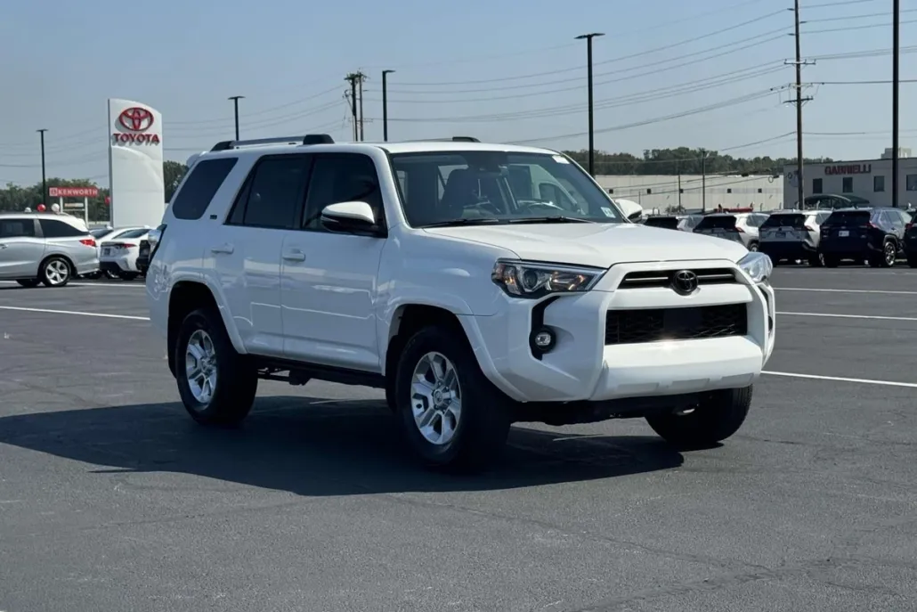 2023 Toyota 4Runner SR5 Premium photo 1