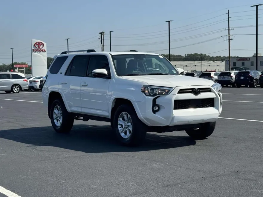 2023 Toyota 4Runner SR5 Premium photo 1