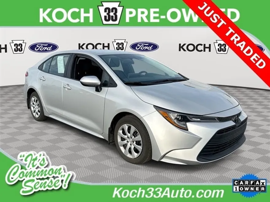 2024 Toyota Corolla LE photo 1
