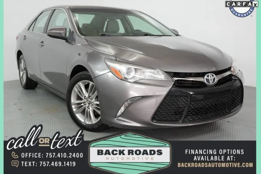 2015 Toyota Camry XLE photo 1