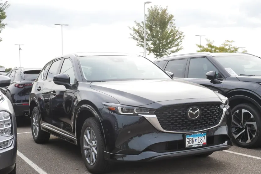 2025 Mazda CX-5 2.5 S Preferred photo 1