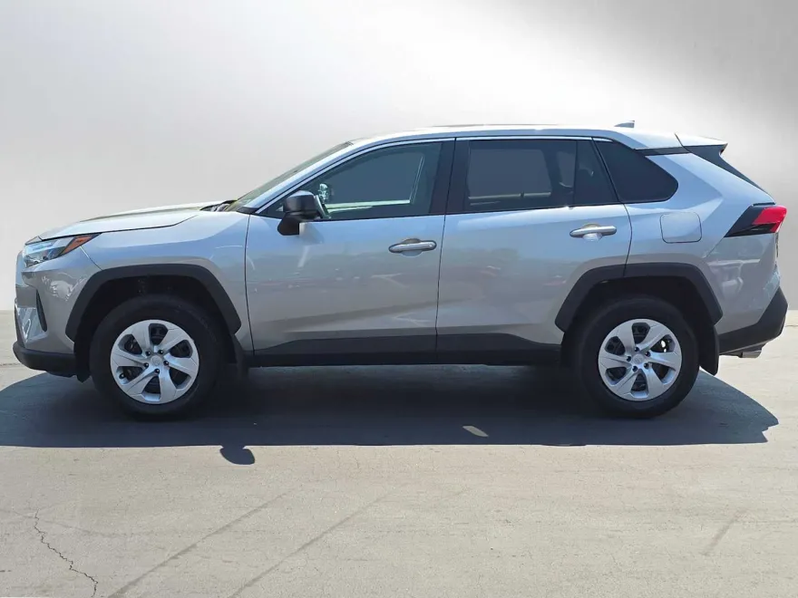 2025 Toyota RAV4 LE photo 1