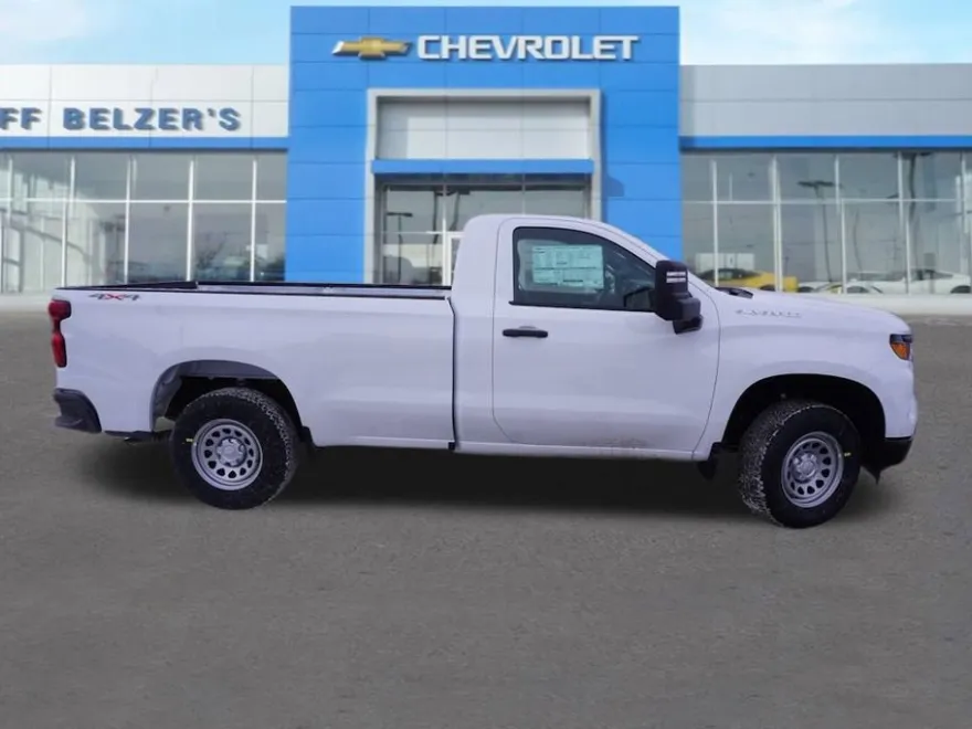 2025 Chevrolet Silverado 1500 LT photo 1