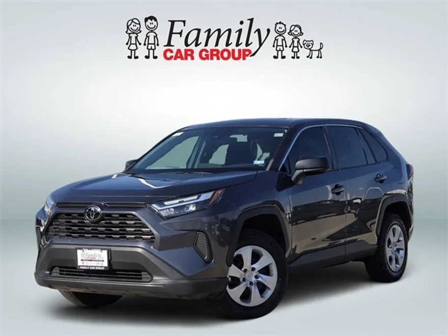 2023 Toyota RAV4 LE photo 1