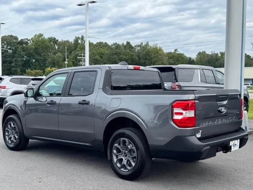 2025 Ford Maverick XLT photo 1