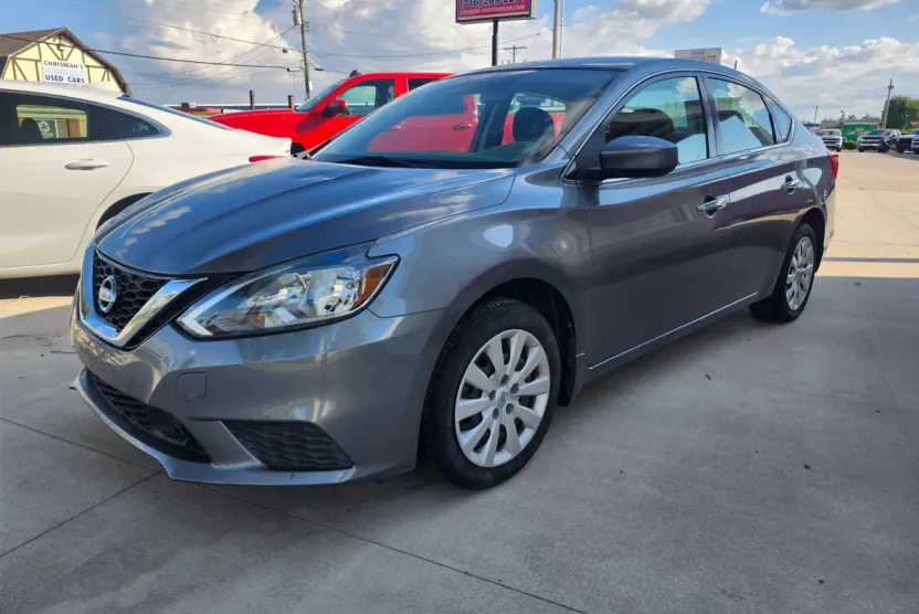 2019 Nissan Sentra photo 1