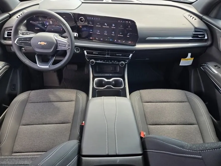 2026 Chevrolet Traverse photo 1