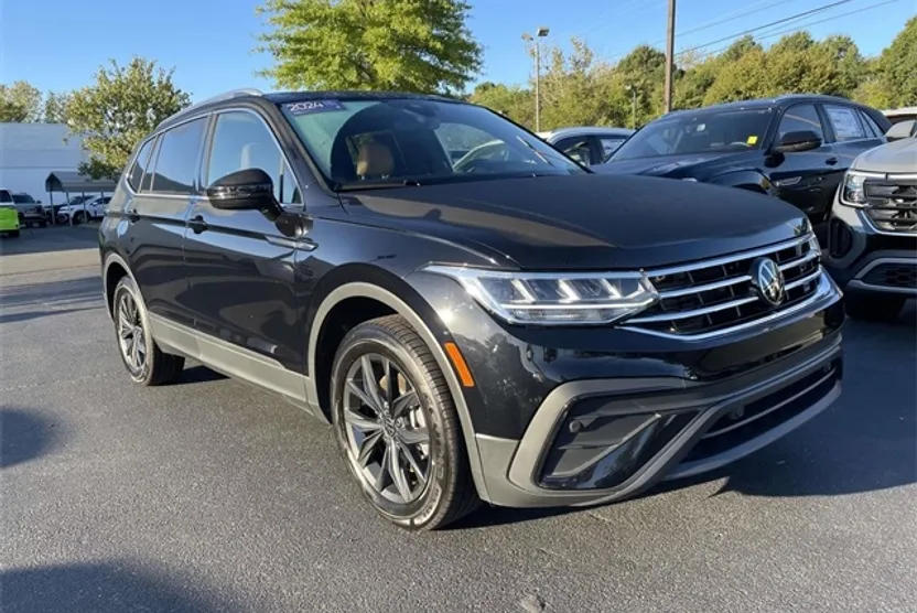 2024 Volkswagen Tiguan SE Wolfsburg Edition photo 1