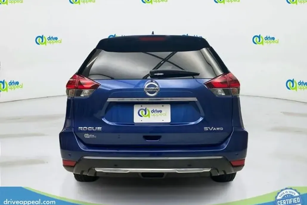 2020 Nissan Rogue SV photo 1