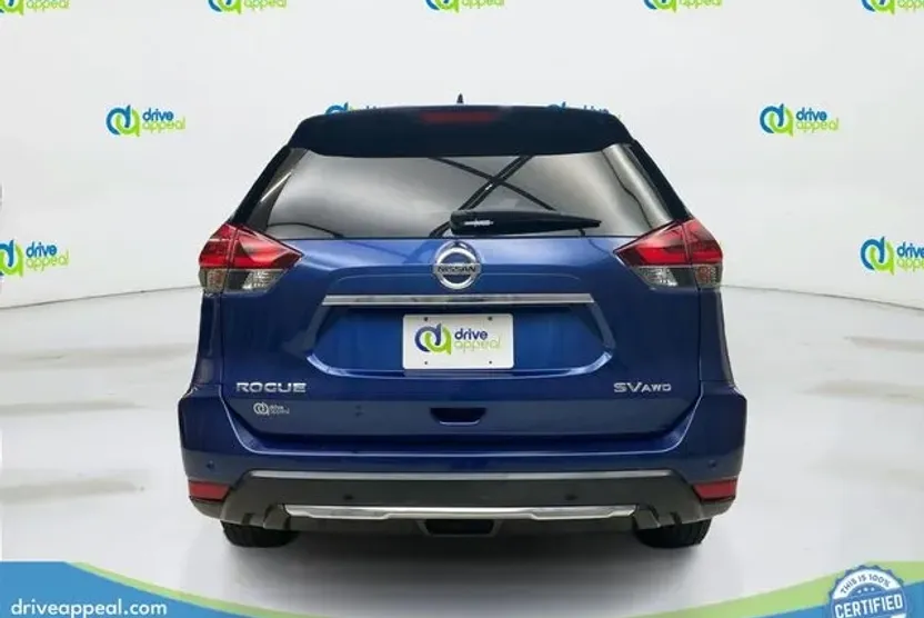 2020 Nissan Rogue SV photo 1