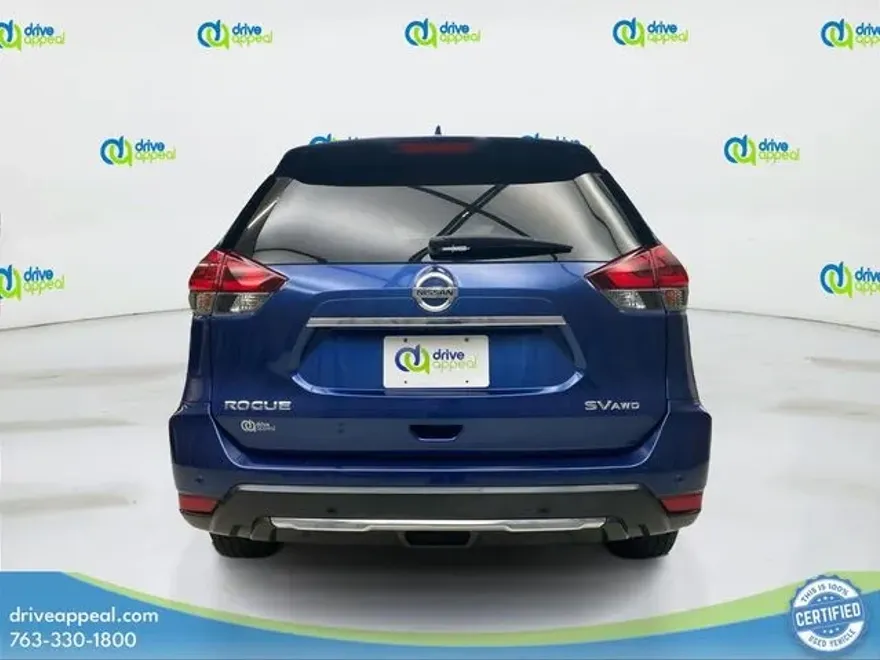 2020 Nissan Rogue SV photo 1